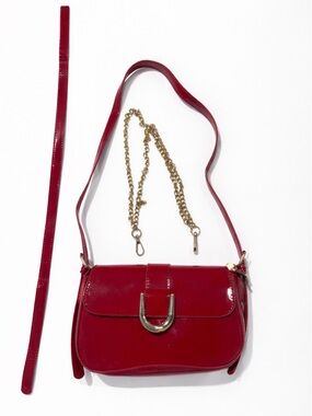 Red Patent Faux-Leather
Shoulder Bag / Crossbody, 3 straps included